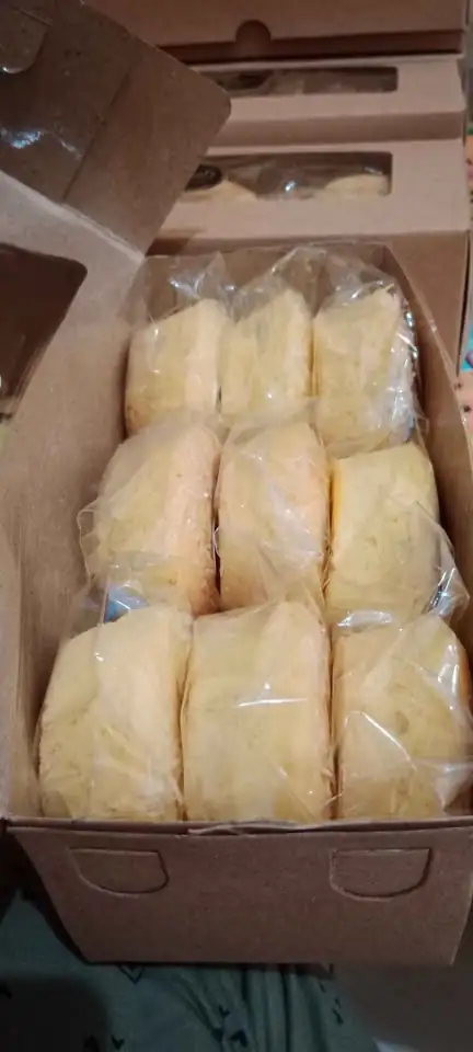 Menerima pesanan “Bolu tape mini”
