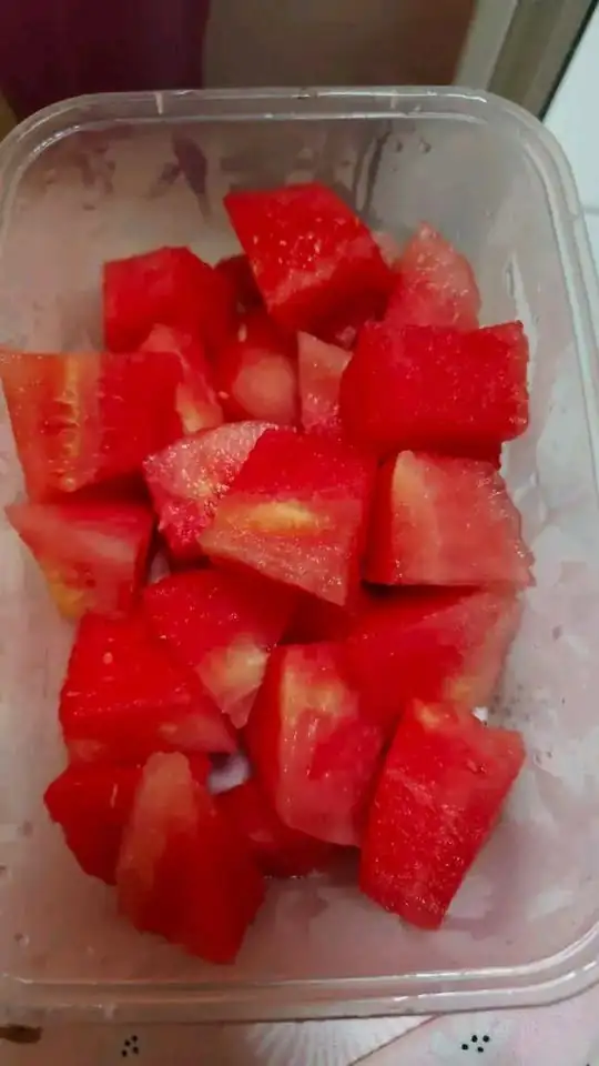 Semangka merah non biji