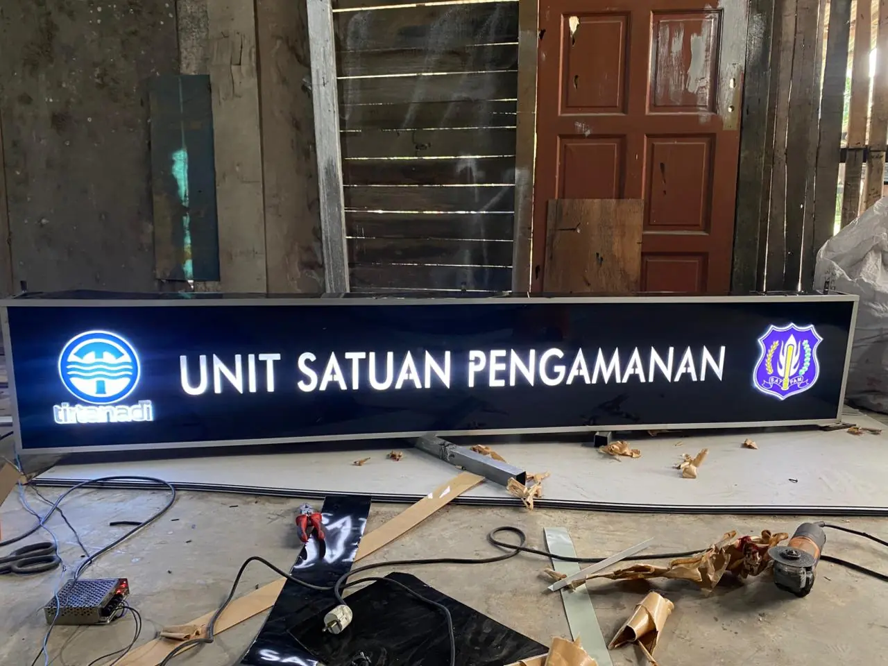 NEON BOX AKRILIK 1 SISI