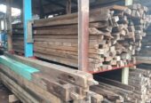 Usuk dan balok kayu bekas