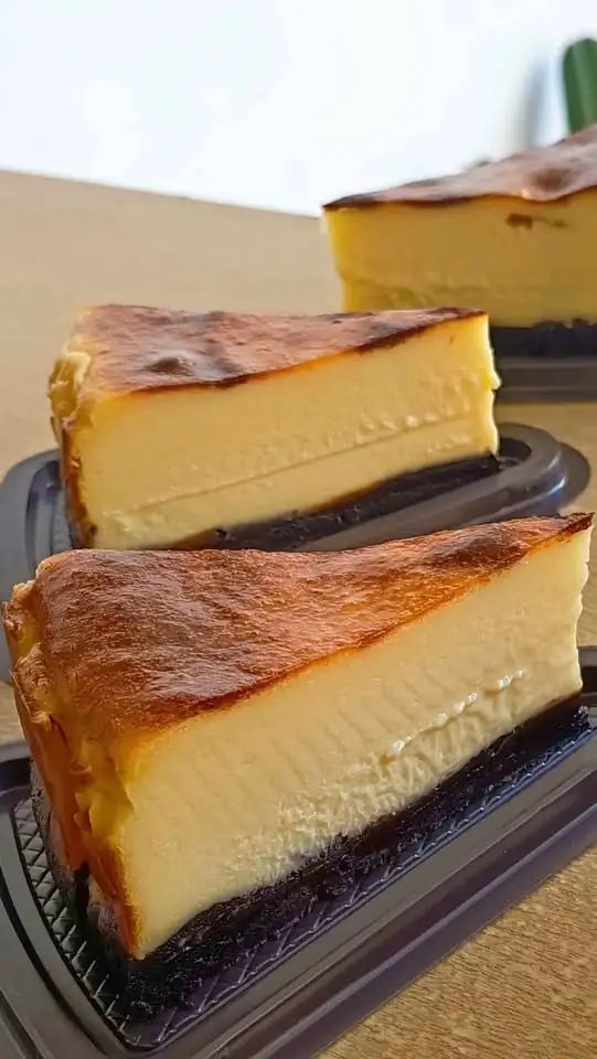 BURNT CHEESECAKE BROWNIE