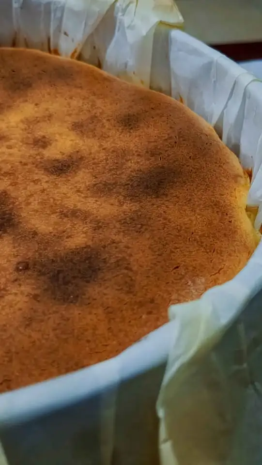 BURNT CHEESECAKE BROWNIE