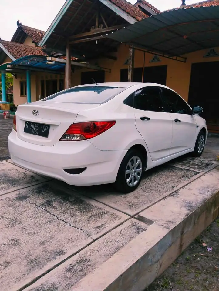 2013 Hyundai excel