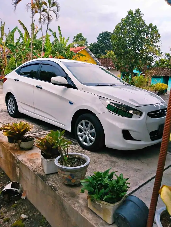 2013 Hyundai excel