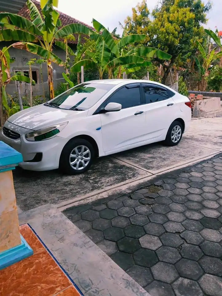 2013 Hyundai excel