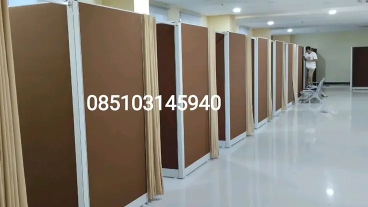 partisi meja kantor dan partisi ruang kantor