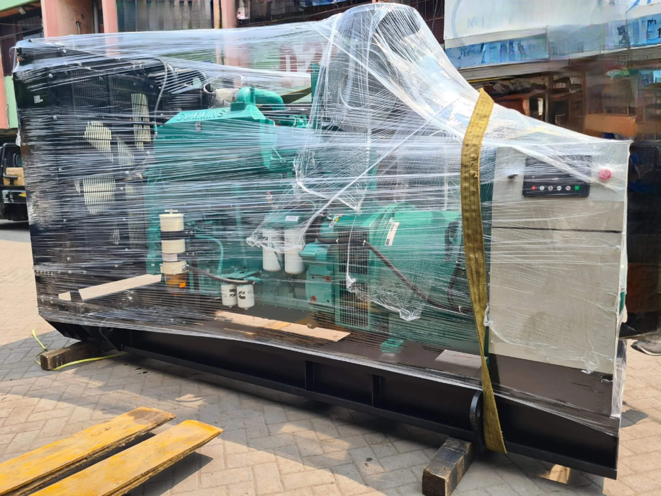 Genset 500 kVA Cummins K19 Stamford Baru