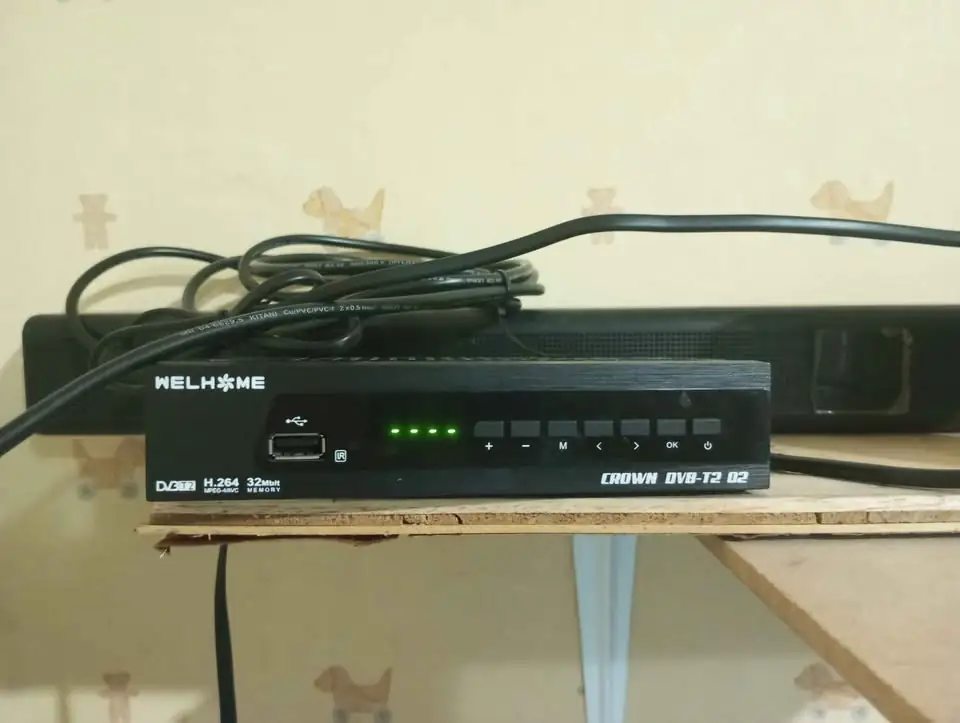 TV Polytron Soundbar