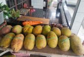 Buah Nangka utuh dan Kupas