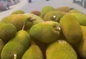 Buah Nangka utuh dan Kupas