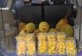 Buah Nangka utuh dan Kupas