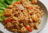 Nasi ayam kremes, nasi samin, nasi goreng, kwetiau, dan mie goreng
