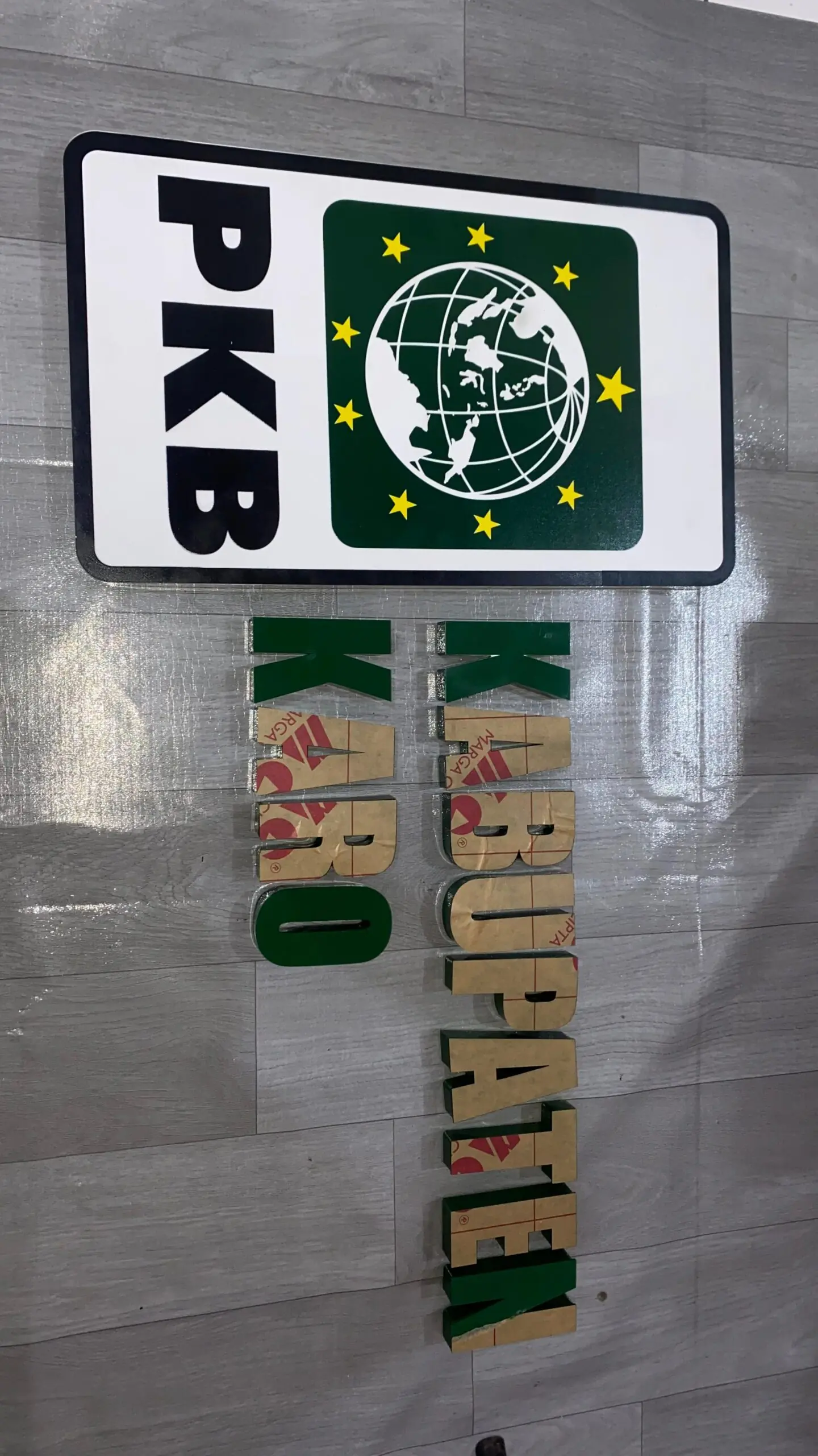 Huruf timbul akrilik non lampu