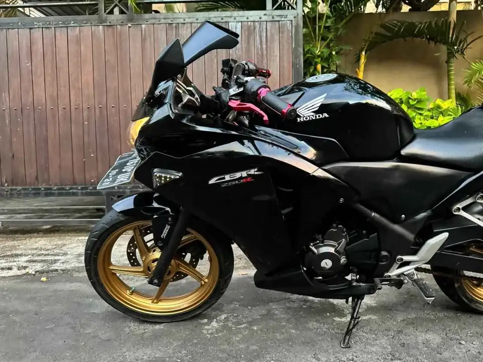 BUC dijual cepat CBR 250R Honda