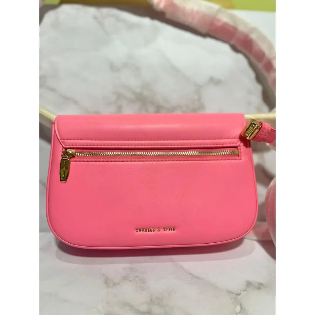 Tas Charles & Keith