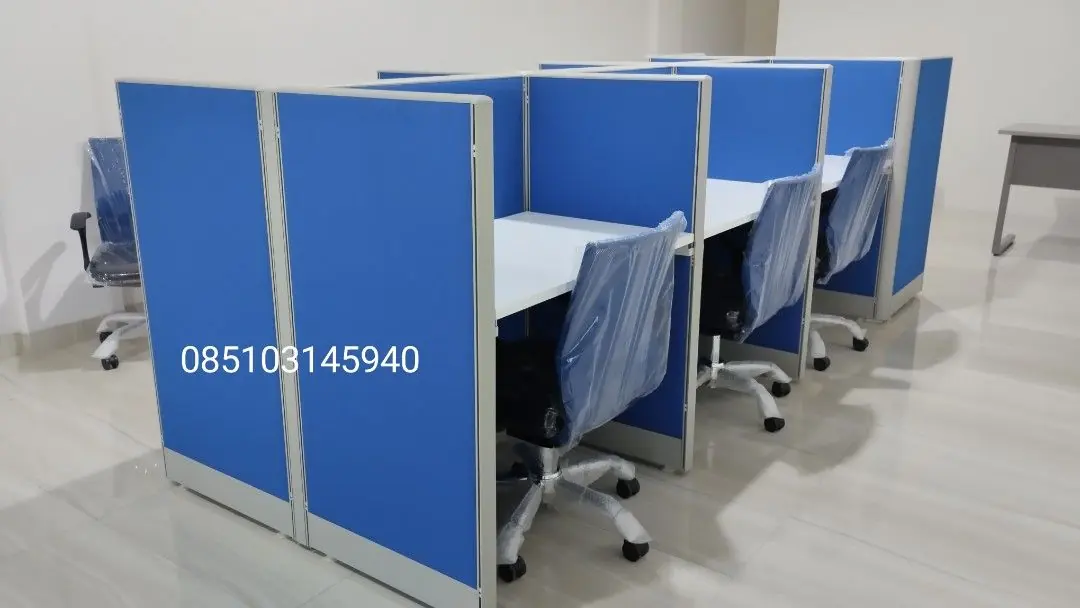 partisi meja kantor workstation